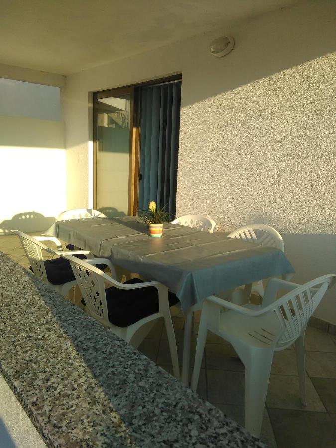 Apartmani Maja Pag Town Exterior photo